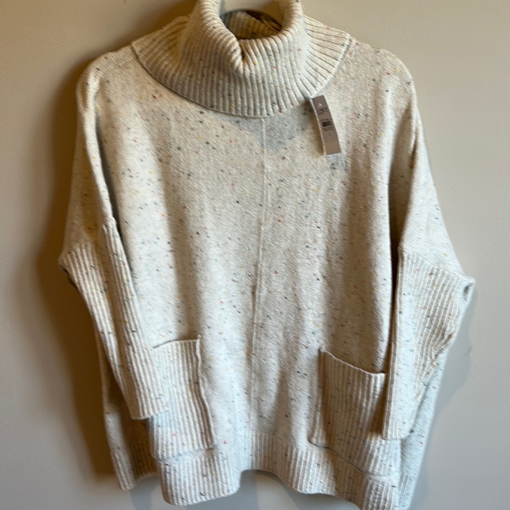 New with tags! Loft sweater